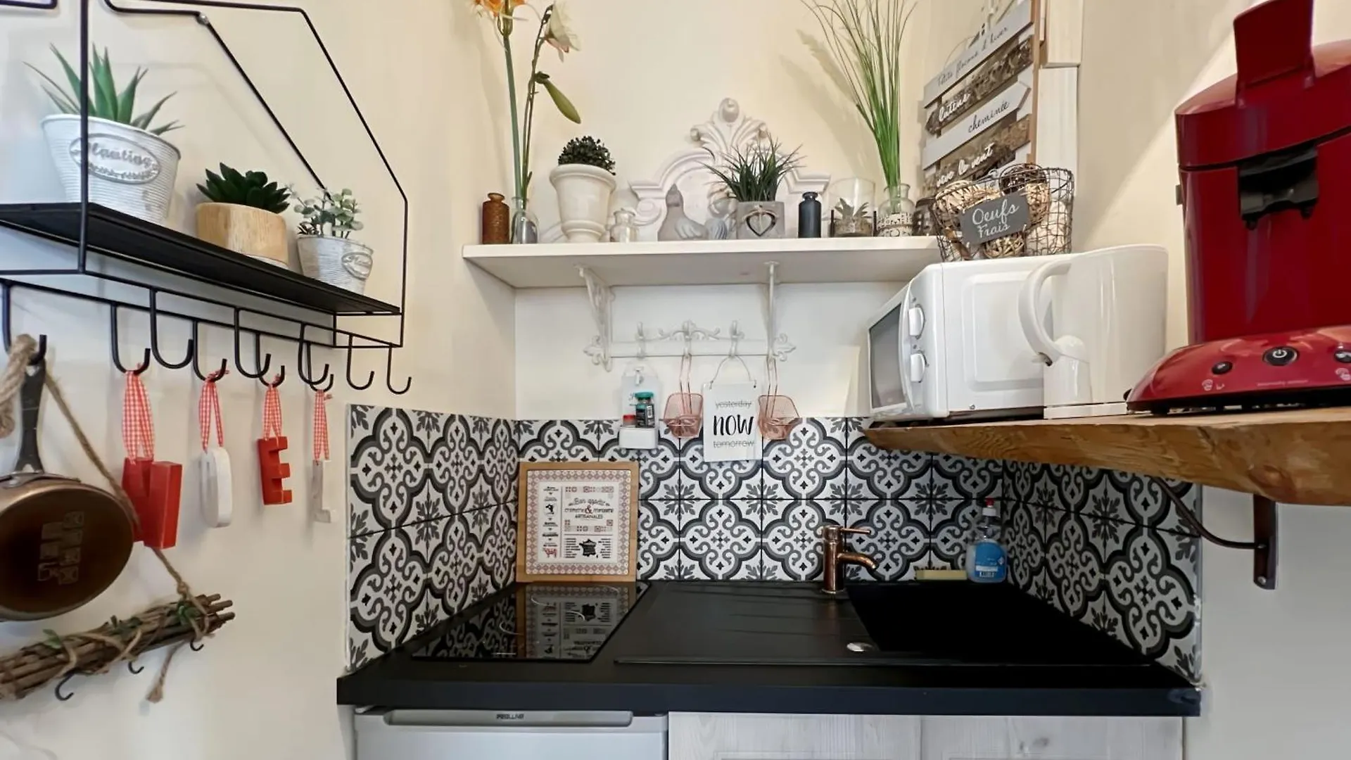 Charming In The Heart Of Apartment